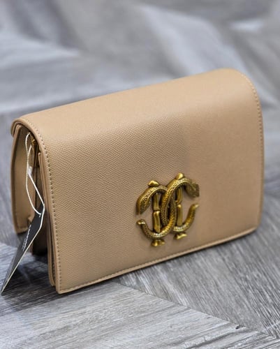 شنطه كيورا الفخمه