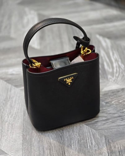 برادا - دلو ماستر