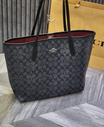 كوتش - سيتي بدون سحاب