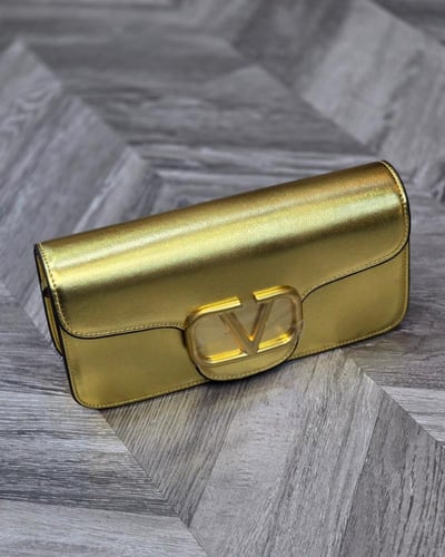 فالنتينو - لوكو وسط ماستر