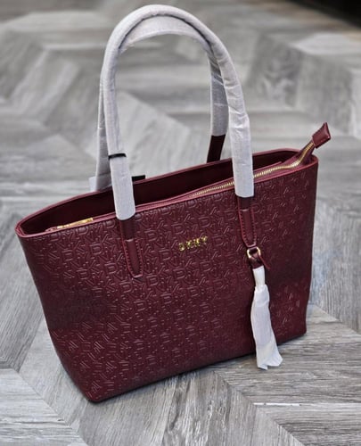 دكني - توت بسحاب