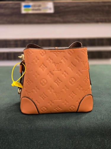 شنطه لويس هاي كولتي