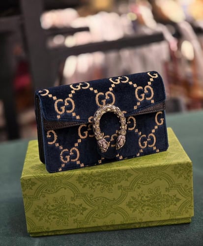 قوتشي- ديونيسوس مخمل ماستر