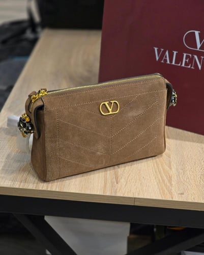 فالنتينو كتف بانثيا