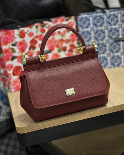 دولتشي اند غابانا - وسط ماستر