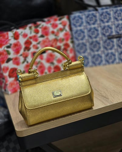 دولتشي اند غابانا - صغير ماستر