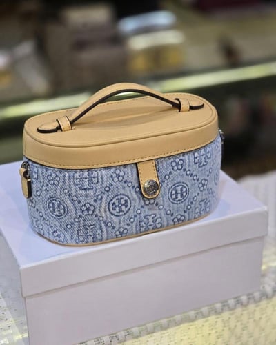 توري بورش - مكياج ماستر