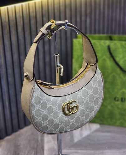 قوتشي - نصف القمر