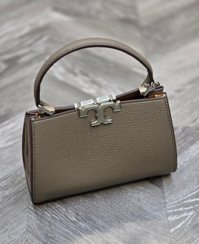 توري بورش - اليانور