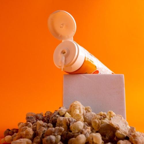 كريم اللبان الذكر لبشرة صافية واكثر رطوبه