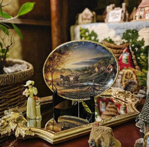 Decorative plate - July