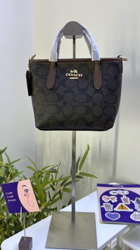 كوتش حجم متوسط