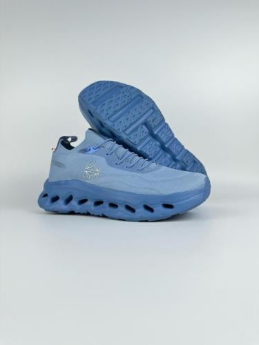 حذاء رياضي لويفي loewe x On Cloudtilt1.0