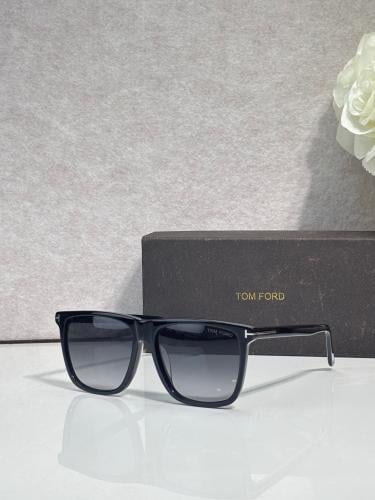 نظارة TOM FORD Model:FT0832