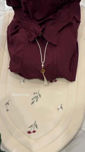 طقم الأزهار عودي