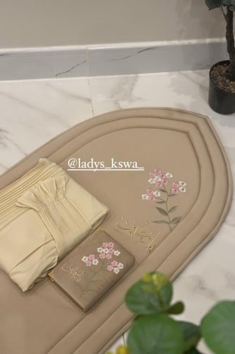 طقم باقة الورد