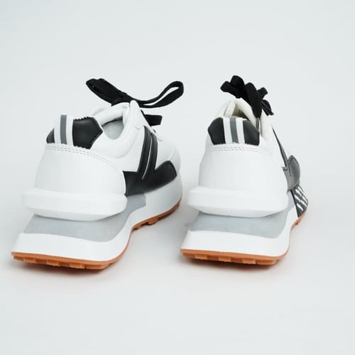 شوز رياضي فاست - أبيض وأسود