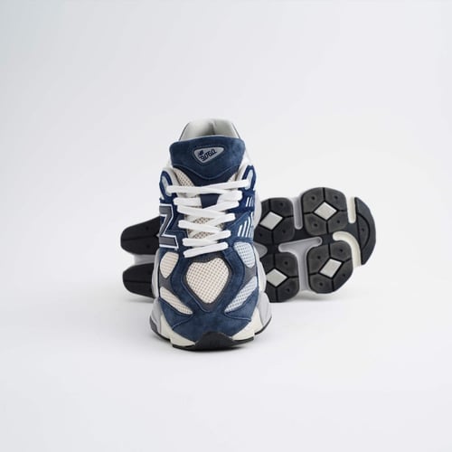 شوز نيو بالانس بترولي