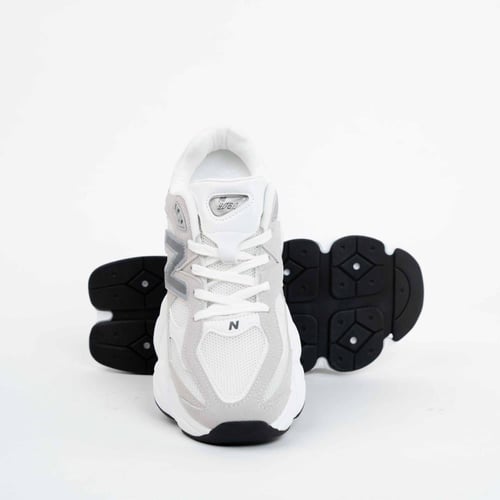 شوز نيو بالانس _لون أبيض ناصع 1-7