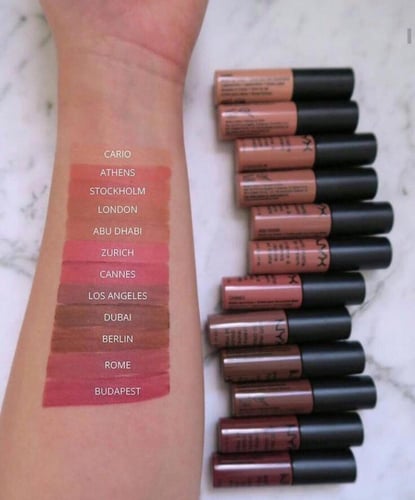 نكس أحمر شفاه مطفي ناعم