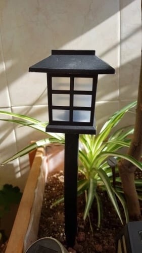 لمبات حدائق بالطاقة الشمسية ( 2 حبة )