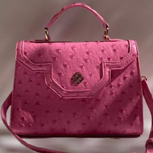 حقيبة ( رفاه ) باللون الوردي