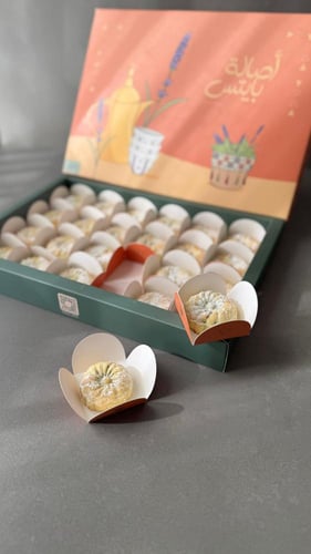 ‎معمول الجوز بالسميد حجم كبير