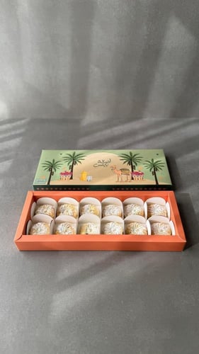 معمول الفستق بالسميد حجم صغير