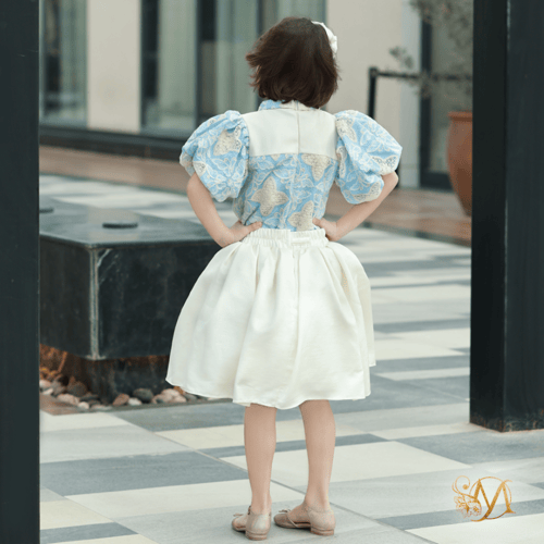 تنورة وبلوزه سجى