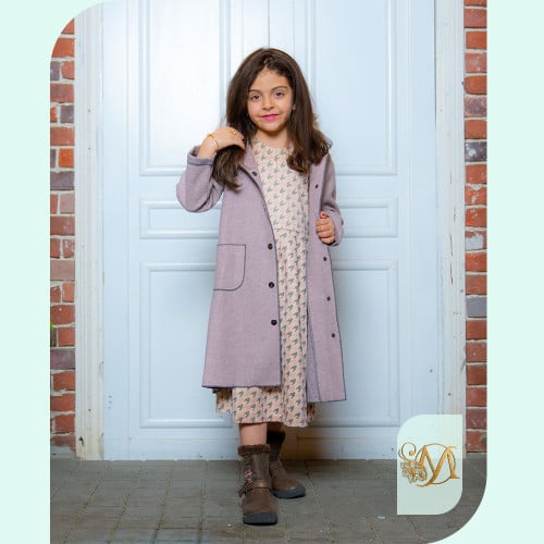 فستان ومعطف شتوي