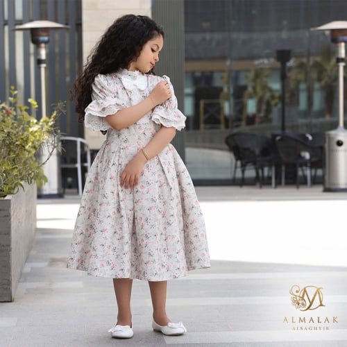 فستان قصة A ب نص أكمام