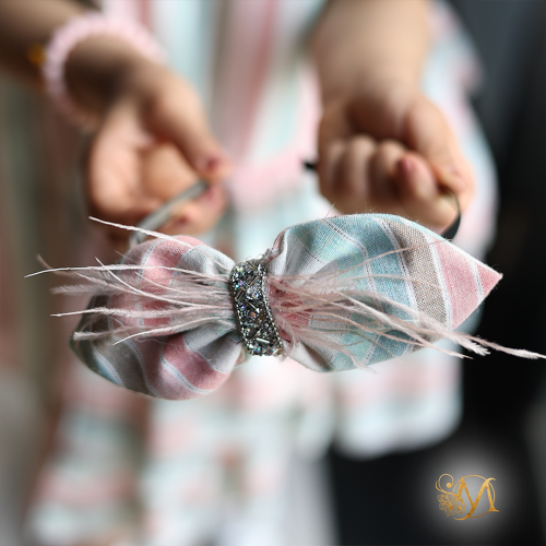 طوق متعدد الألوان