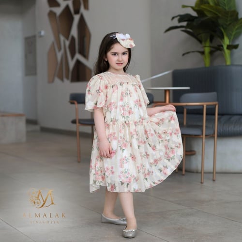 فستان واسع بأكمام 4/3 منسدلة