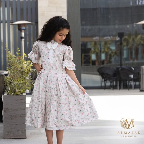 فستان قصة A ب نص أكمام