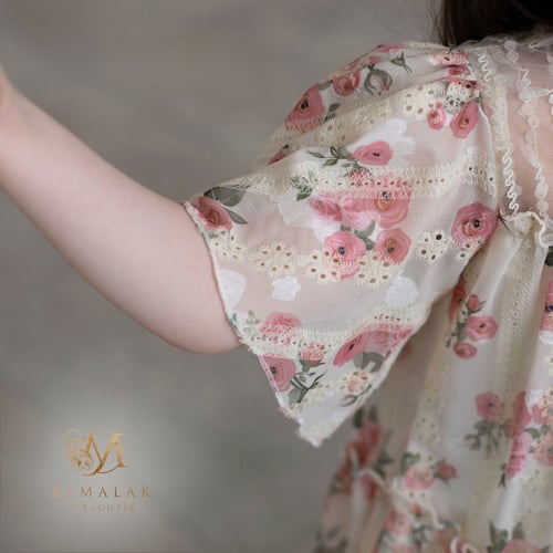 فستان واسع بأكمام 4/3 منسدلة