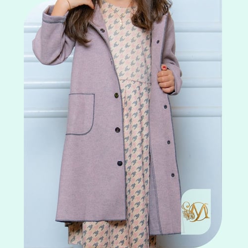 فستان ومعطف شتوي