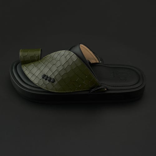 حذاء شرقي مُلبس جلد نقش الثعبان بتصميم كلاسيكي - ز...
