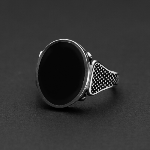 خاتم فضه عيار 925 بتصميم عثماني بيضاوي - اسود