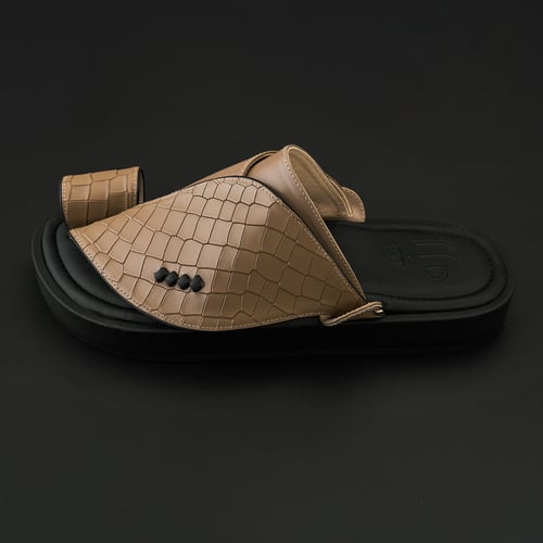 حذاء شرقي مُلبس جلد نقش الثعبان بتصميم كلاسيكي - ب...