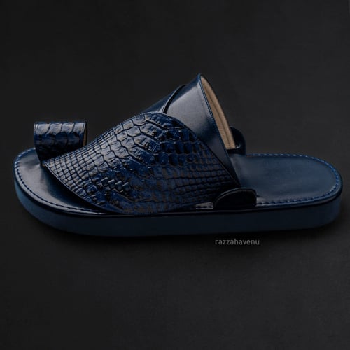 حذاء شرقي نقش جلد ثعبان كحلي