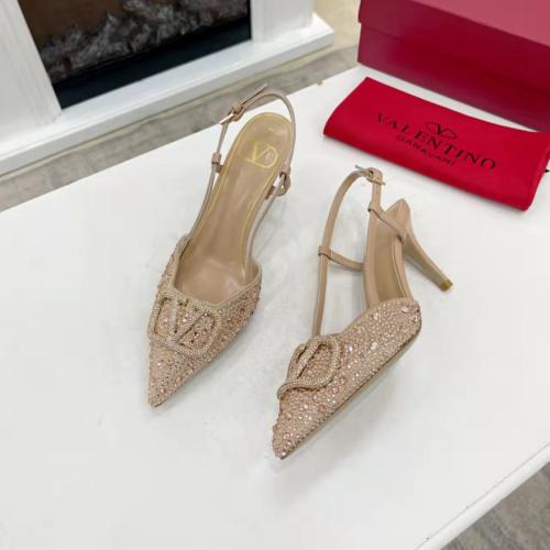 كعب فالنتينو كرستال بيج