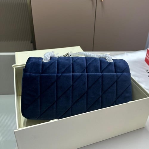 كوتش تابي مخمل بعدة الوان