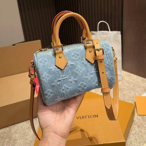 حقيبة Lv نانو سماوي