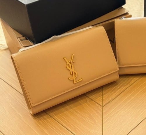 حقيبة YSL بعدة الوان