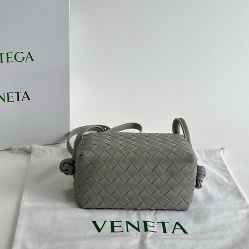 حقيبة بوتيغا صغيرة