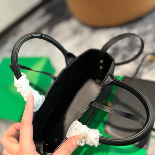 حقيبة بوتيغا BV | بعدة الوان