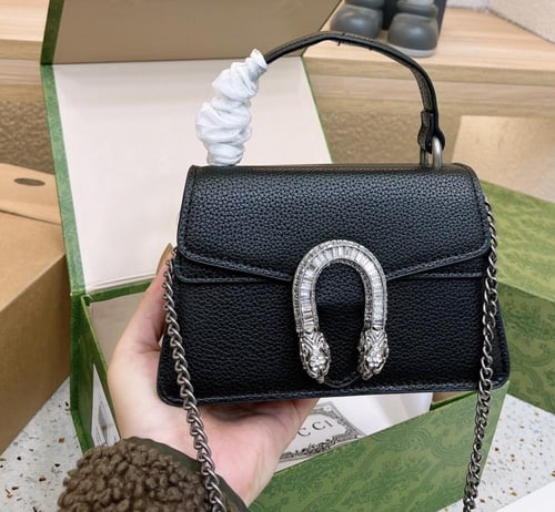 حقيبة Gucci صغيرة