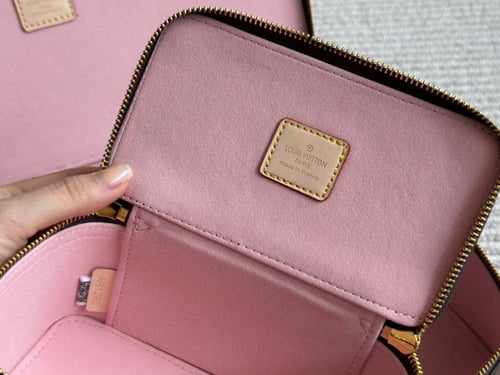 مجموعة حقائب LV