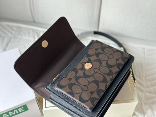 حقيبة كوتش صغيرة بني