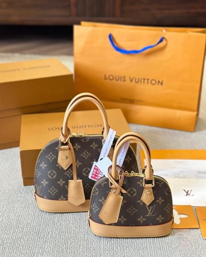 حقيبة بيبي الما جلد لامع LV